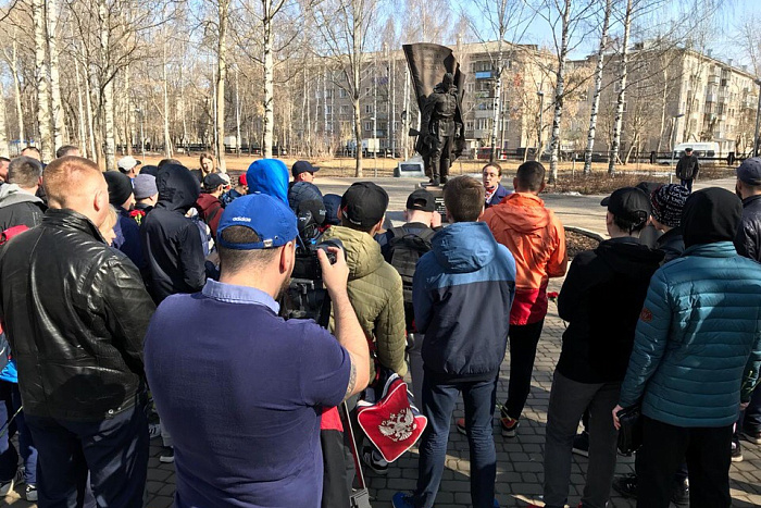 Участники всероссийских соревнований по боксу в Кирове почтили память павших в Великой Отечественной войне